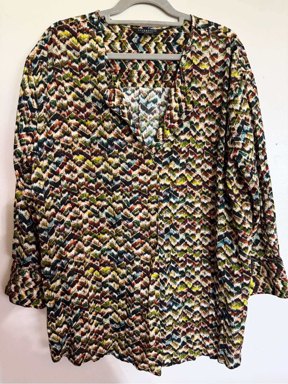Liverpool Multicolor Chevron-Pattern V-Neck Blouse